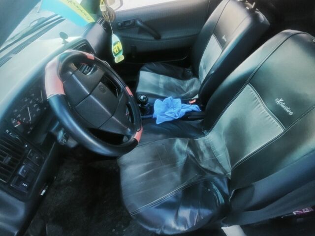 Белый Фольксваген Пассат, объемом двигателя 1.8 л и пробегом 371 тыс. км за 1200 $, фото 5 на Automoto.ua