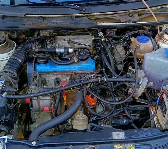 Белый Фольксваген Пассат, объемом двигателя 2 л и пробегом 0 тыс. км за 1750 $, фото 4 на Automoto.ua