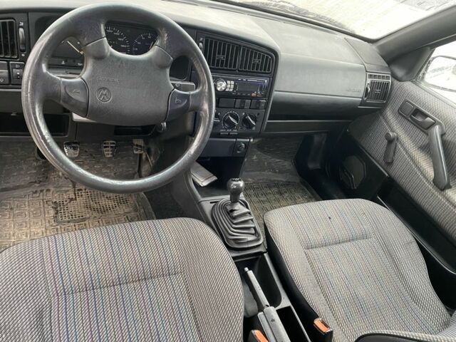 Белый Фольксваген Пассат, объемом двигателя 1.8 л и пробегом 250 тыс. км за 1450 $, фото 5 на Automoto.ua