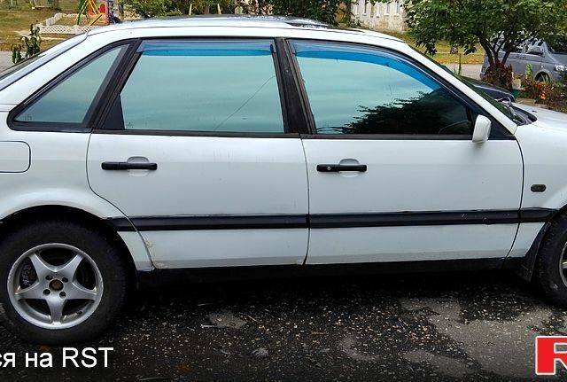 Белый Фольксваген Пассат, объемом двигателя 2 л и пробегом 235 тыс. км за 1750 $, фото 1 на Automoto.ua