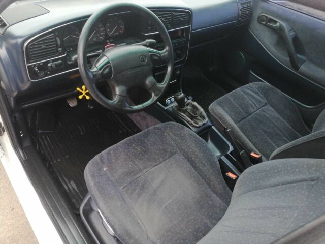 Белый Фольксваген Пассат, объемом двигателя 2 л и пробегом 100 тыс. км за 1500 $, фото 11 на Automoto.ua