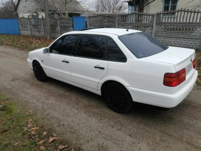 Белый Фольксваген Пассат, объемом двигателя 2 л и пробегом 100 тыс. км за 1500 $, фото 5 на Automoto.ua