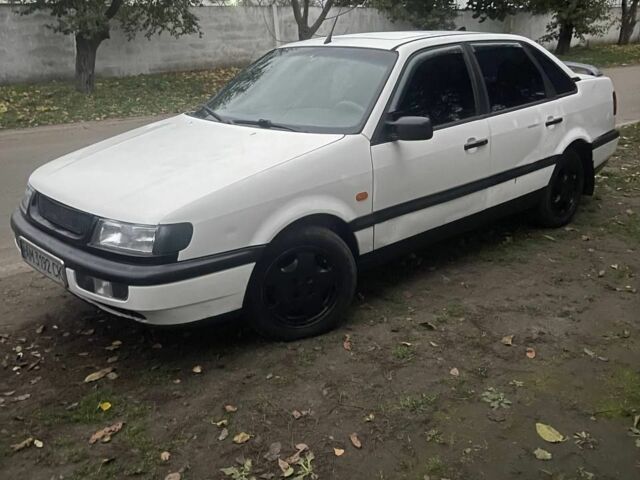 Фольксваген Пассат 1994 в Борисполе на Automoto.ua Белый Фольксваген Пассат, объемом двигателя 2 л и пробегом 435 тыс. км за 1299 $, фото 4 на Automoto.ua