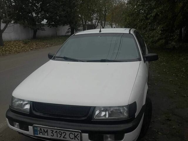 Фольксваген Пассат 1994 в Борисполе на Automoto.ua Белый Фольксваген Пассат, объемом двигателя 2 л и пробегом 435 тыс. км за 1299 $, фото 1 на Automoto.ua