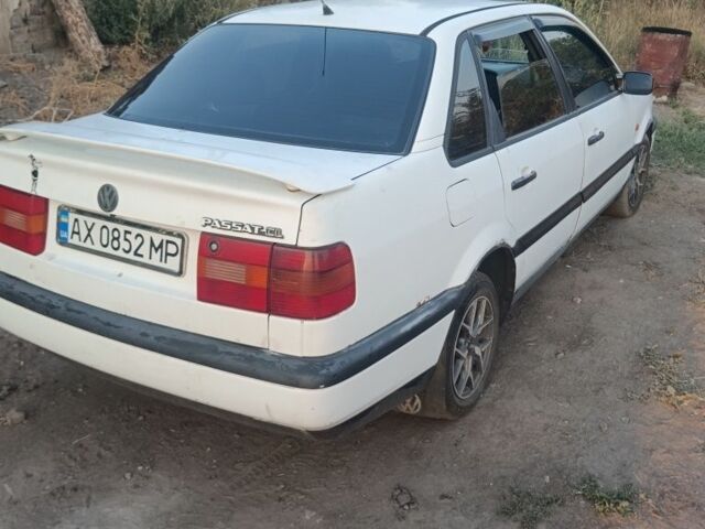 Белый Фольксваген Пассат, объемом двигателя 1.8 л и пробегом 432 тыс. км за 2000 $, фото 2 на Automoto.ua