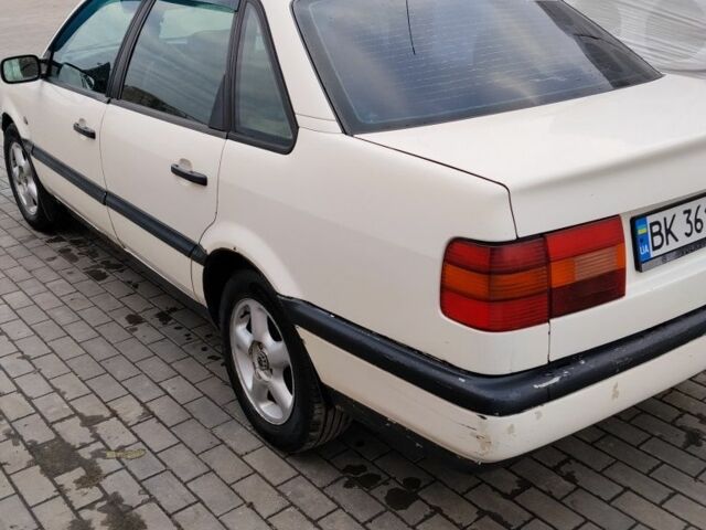 Белый Фольксваген Пассат, объемом двигателя 2 л и пробегом 400 тыс. км за 2100 $, фото 9 на Automoto.ua