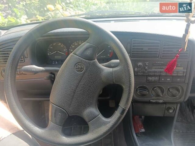 Белый Фольксваген Пассат, объемом двигателя 1.78 л и пробегом 150 тыс. км за 2600 $, фото 1 на Automoto.ua