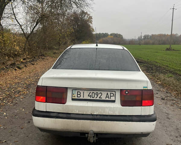Белый Фольксваген Пассат, объемом двигателя 1.9 л и пробегом 450 тыс. км за 2350 $, фото 4 на Automoto.ua