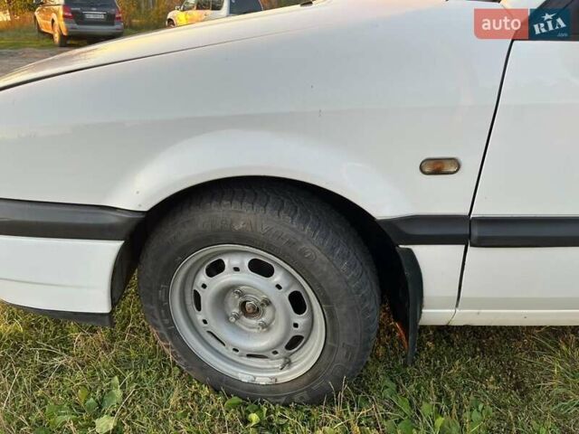 Белый Фольксваген Пассат, объемом двигателя 1.8 л и пробегом 367 тыс. км за 2850 $, фото 3 на Automoto.ua