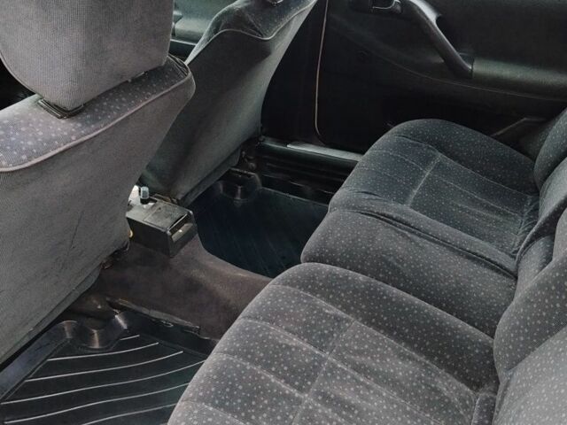 Белый Фольксваген Пассат, объемом двигателя 2 л и пробегом 400 тыс. км за 2100 $, фото 11 на Automoto.ua