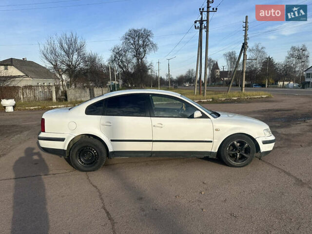 Білий Фольксваген Пассат, об'ємом двигуна 1.9 л та пробігом 462 тис. км за 1499 $, фото 7 на Automoto.ua