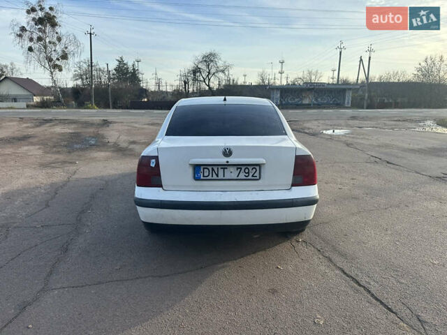 Білий Фольксваген Пассат, об'ємом двигуна 1.9 л та пробігом 462 тис. км за 1499 $, фото 5 на Automoto.ua