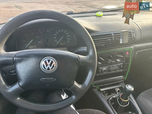 Білий Фольксваген Пассат, об'ємом двигуна 1.9 л та пробігом 462 тис. км за 1499 $, фото 11 на Automoto.ua