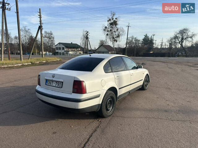 Білий Фольксваген Пассат, об'ємом двигуна 1.9 л та пробігом 462 тис. км за 1499 $, фото 6 на Automoto.ua