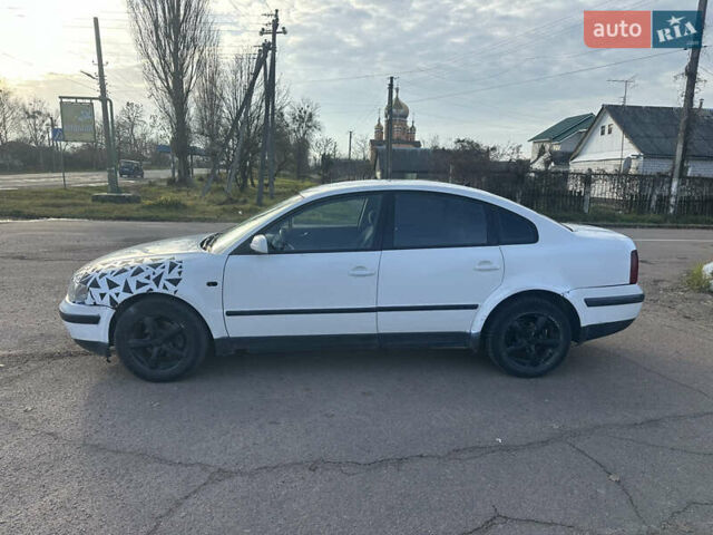 Білий Фольксваген Пассат, об'ємом двигуна 1.9 л та пробігом 462 тис. км за 1499 $, фото 3 на Automoto.ua