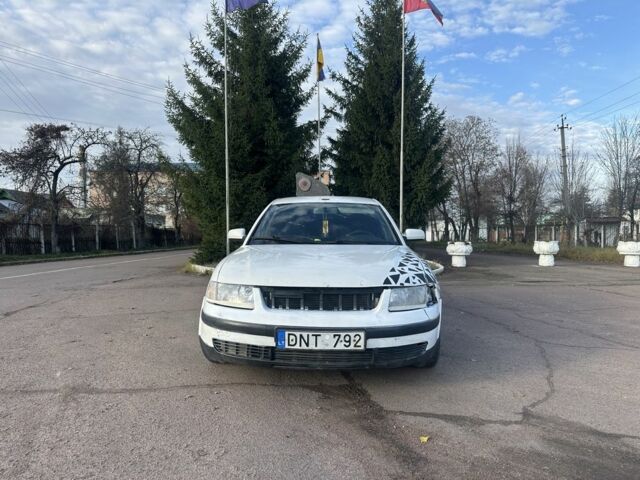 Білий Фольксваген Пассат, об'ємом двигуна 0 л та пробігом 462 тис. км за 1499 $, фото 1 на Automoto.ua