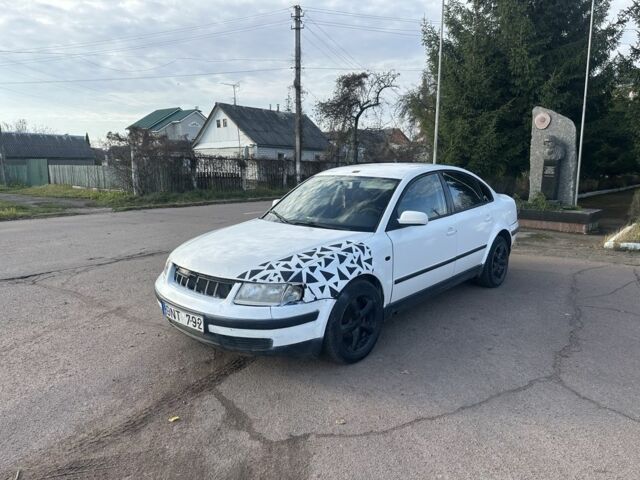 Білий Фольксваген Пассат, об'ємом двигуна 0 л та пробігом 462 тис. км за 1499 $, фото 2 на Automoto.ua