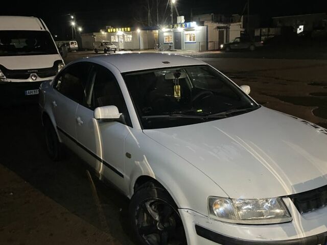 Белый Фольксваген Пассат, объемом двигателя 1.9 л и пробегом 400 тыс. км за 1900 $, фото 4 на Automoto.ua