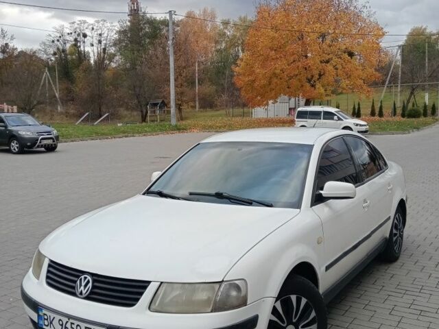 Белый Фольксваген Пассат, объемом двигателя 0 л и пробегом 320 тыс. км за 2650 $, фото 8 на Automoto.ua