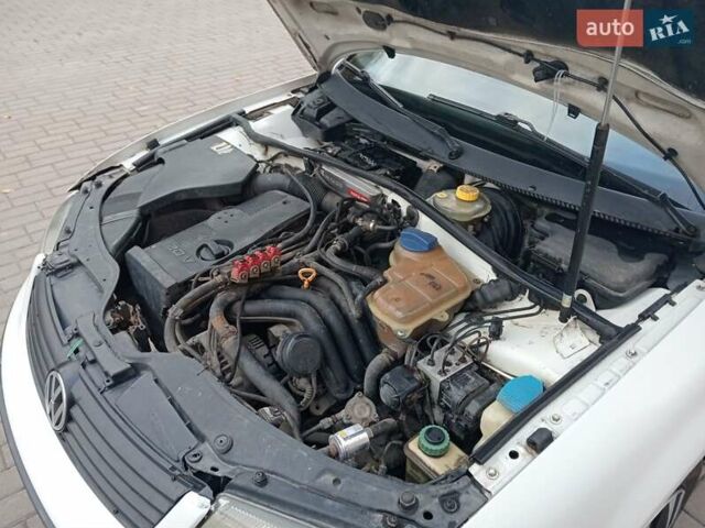 Белый Фольксваген Пассат, объемом двигателя 1.8 л и пробегом 324 тыс. км за 2100 $, фото 14 на Automoto.ua