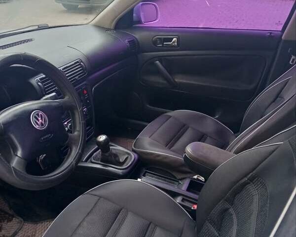 Белый Фольксваген Пассат, объемом двигателя 1.8 л и пробегом 324 тыс. км за 2100 $, фото 12 на Automoto.ua