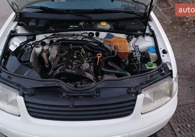 Белый Фольксваген Пассат, объемом двигателя 1.9 л и пробегом 512 тыс. км за 4200 $, фото 10 на Automoto.ua