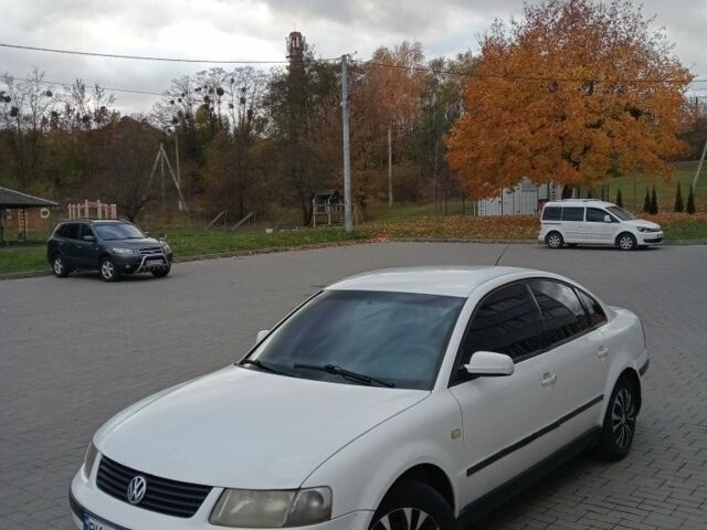 Белый Фольксваген Пассат, объемом двигателя 0 л и пробегом 320 тыс. км за 2650 $, фото 3 на Automoto.ua