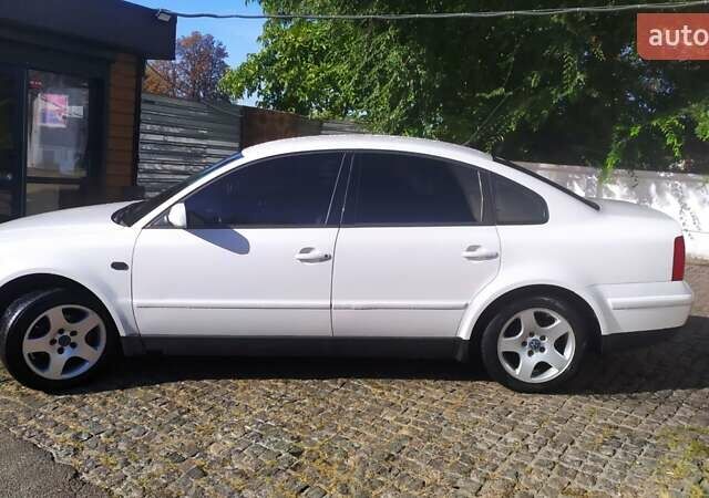 Белый Фольксваген Пассат, объемом двигателя 1.9 л и пробегом 512 тыс. км за 4200 $, фото 4 на Automoto.ua