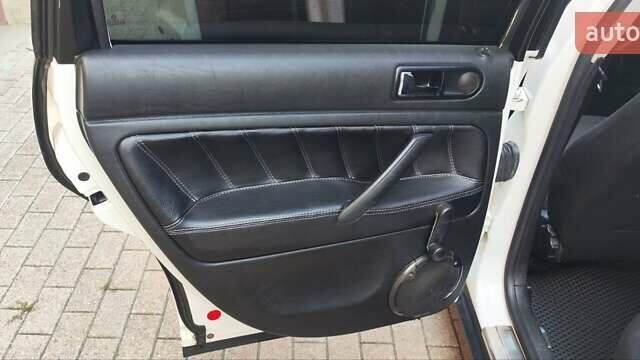 Белый Фольксваген Пассат, объемом двигателя 1.8 л и пробегом 220 тыс. км за 4999 $, фото 26 на Automoto.ua