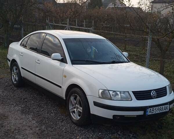 Белый Фольксваген Пассат, объемом двигателя 1.78 л и пробегом 369 тыс. км за 3800 $, фото 1 на Automoto.ua