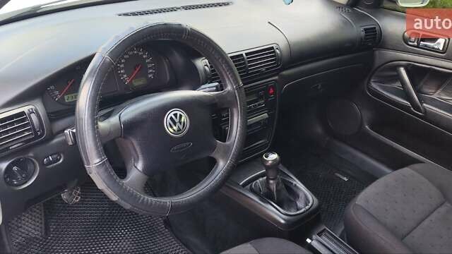 Белый Фольксваген Пассат, объемом двигателя 1.8 л и пробегом 220 тыс. км за 4999 $, фото 18 на Automoto.ua