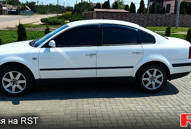 Білий Фольксваген Пассат, об'ємом двигуна 1.8 л та пробігом 220 тис. км за 4999 $, фото 4 на Automoto.ua