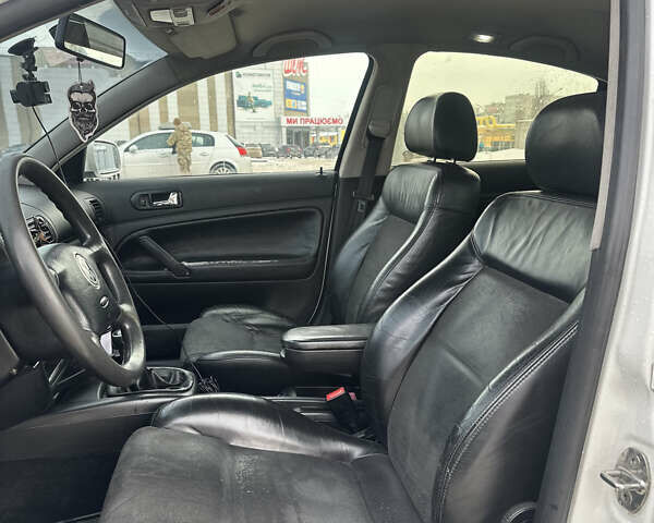 Белый Фольксваген Пассат, объемом двигателя 1.78 л и пробегом 360 тыс. км за 4000 $, фото 7 на Automoto.ua