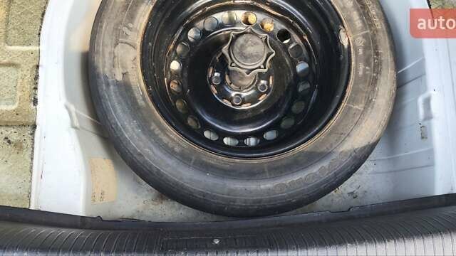 Белый Фольксваген Пассат, объемом двигателя 1.8 л и пробегом 220 тыс. км за 4999 $, фото 11 на Automoto.ua