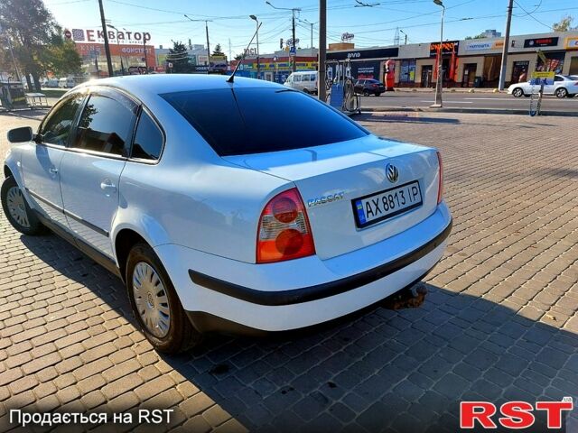 Белый Фольксваген Пассат, объемом двигателя 1.6 л и пробегом 268 тыс. км за 3900 $, фото 2 на Automoto.ua