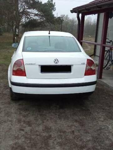 Белый Фольксваген Пассат, объемом двигателя 1.9 л и пробегом 370 тыс. км за 4400 $, фото 3 на Automoto.ua