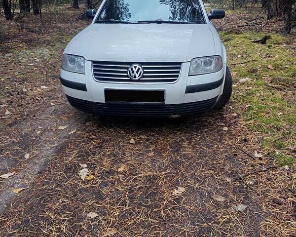 Белый Фольксваген Пассат, объемом двигателя 1.9 л и пробегом 370 тыс. км за 4400 $, фото 1 на Automoto.ua
