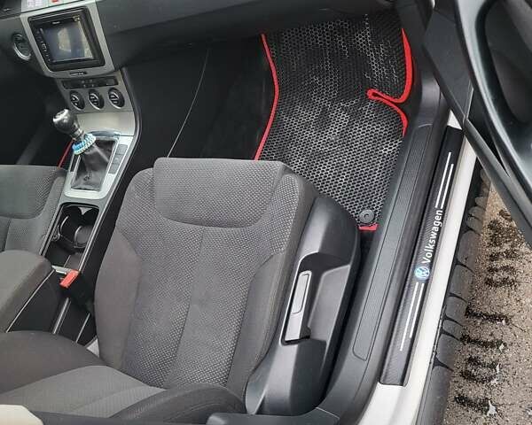 Білий Фольксваген Пассат, об'ємом двигуна 1.9 л та пробігом 341 тис. км за 7000 $, фото 17 на Automoto.ua