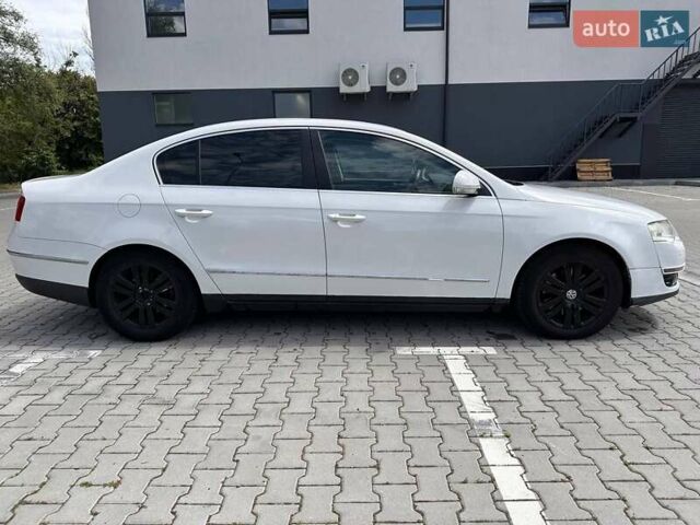 Белый Фольксваген Пассат, объемом двигателя 1.98 л и пробегом 270 тыс. км за 4800 $, фото 2 на Automoto.ua