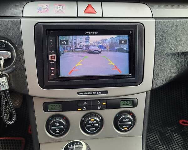 Білий Фольксваген Пассат, об'ємом двигуна 1.9 л та пробігом 341 тис. км за 7000 $, фото 6 на Automoto.ua