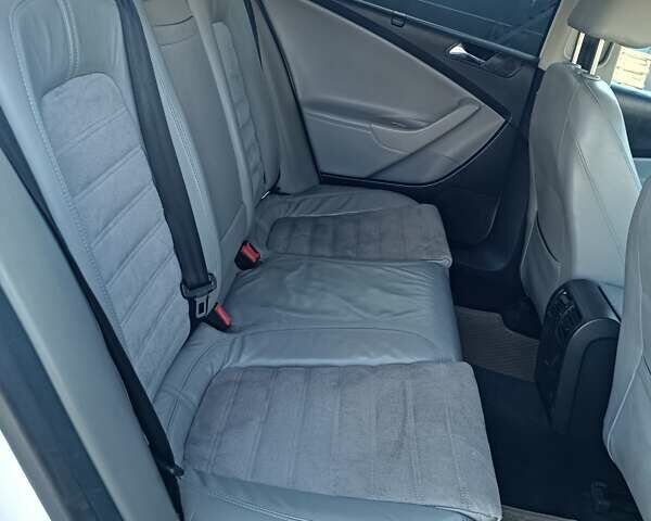 Белый Фольксваген Пассат, объемом двигателя 1.98 л и пробегом 270 тыс. км за 4800 $, фото 4 на Automoto.ua