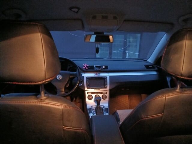 Белый Фольксваген Пассат, объемом двигателя 1.8 л и пробегом 282 тыс. км за 5500 $, фото 5 на Automoto.ua