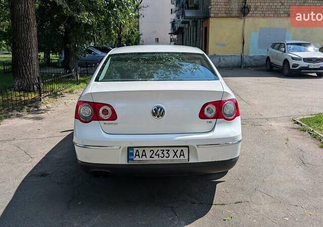 Білий Фольксваген Пассат, об'ємом двигуна 1.8 л та пробігом 224 тис. км за 6999 $, фото 9 на Automoto.ua