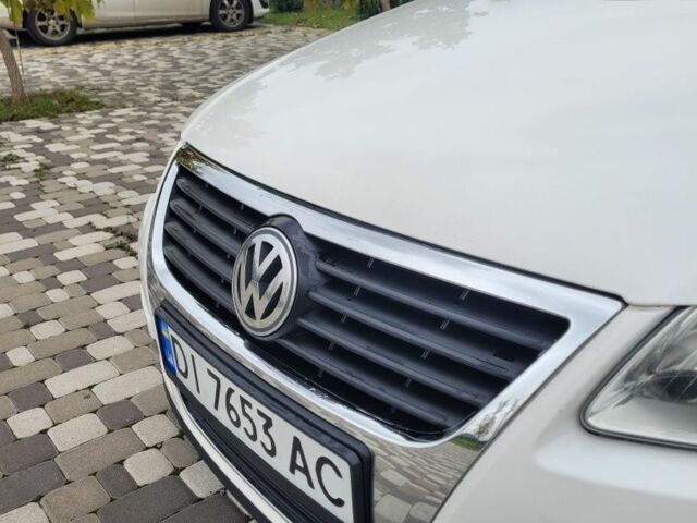 Білий Фольксваген Пассат, об'ємом двигуна 2 л та пробігом 315 тис. км за 6499 $, фото 3 на Automoto.ua