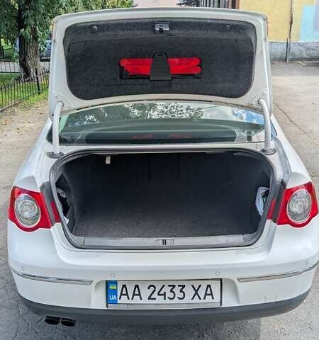 Білий Фольксваген Пассат, об'ємом двигуна 1.8 л та пробігом 224 тис. км за 6999 $, фото 32 на Automoto.ua