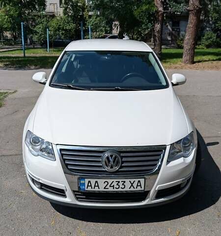 Білий Фольксваген Пассат, об'ємом двигуна 1.8 л та пробігом 224 тис. км за 6999 $, фото 1 на Automoto.ua