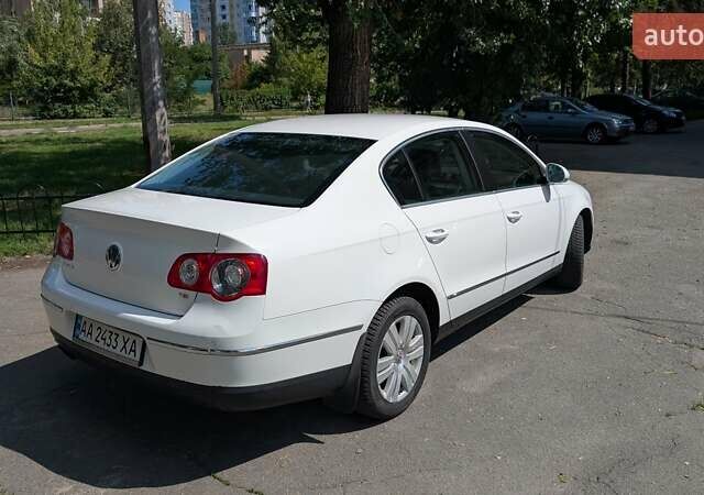 Білий Фольксваген Пассат, об'ємом двигуна 1.8 л та пробігом 224 тис. км за 6999 $, фото 10 на Automoto.ua