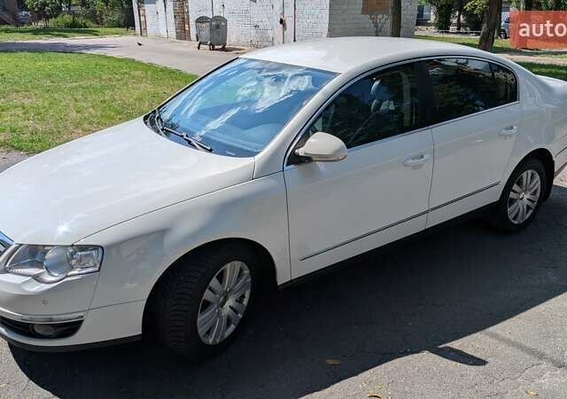 Білий Фольксваген Пассат, об'ємом двигуна 1.8 л та пробігом 224 тис. км за 6999 $, фото 5 на Automoto.ua