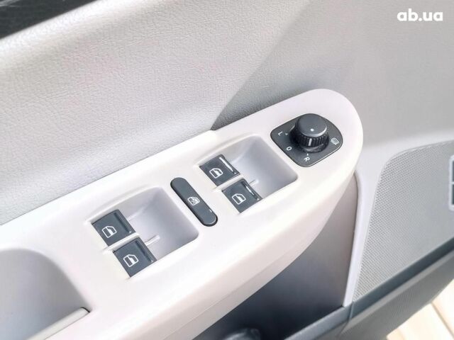 Белый Фольксваген Пассат, объемом двигателя 2 л и пробегом 387 тыс. км за 8840 $, фото 21 на Automoto.ua