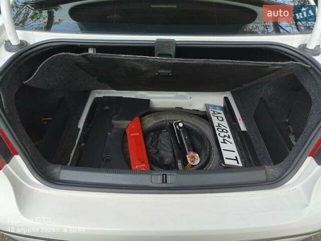 Білий Фольксваген Пассат, об'ємом двигуна 1.98 л та пробігом 251 тис. км за 7600 $, фото 13 на Automoto.ua